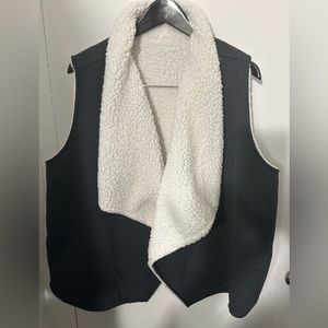 Mossimo Supply Co. reversible faux Sherpa vest